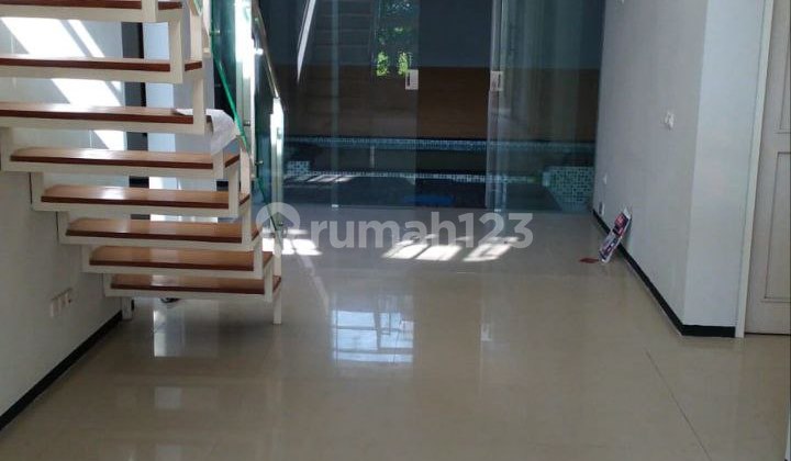 Rumah Eastwood Regency Baru Renov, ADA INDOOR POOL 2