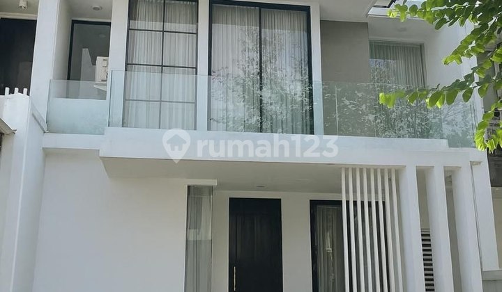 Minimalist House Royal Residence Cluster Front, NEGOTIABLE Minimalist House Royal Residence Cluster Front, NEGOTIABLE