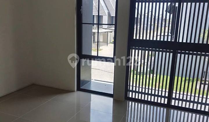 Rumah 2 Lantai Sora Amesta Living Gunung Anyar Rungkut, BAGUS 2