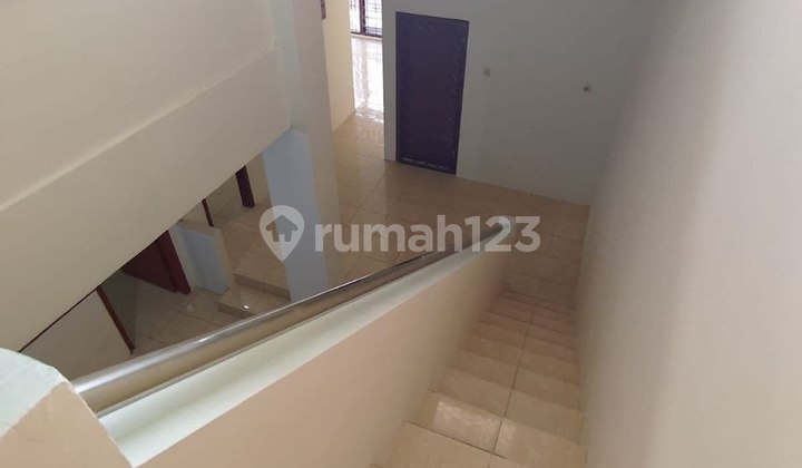 Strategic, Nice 2-Story Ngagel Mulyo House