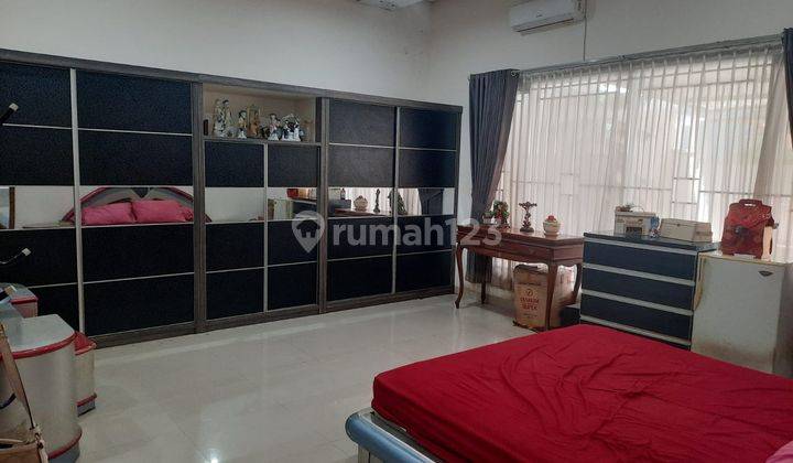 Rumah Modern Nyaman Strategis di Sayap Bkr 1