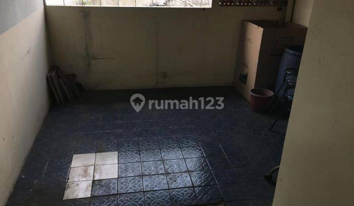 Disewakan Rumah Modern 2 Lantai di Kembar Mas 11