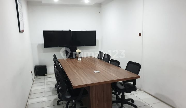 Disewakan Rumah Cantik Nyaman Hoek di Sayap Riau  6