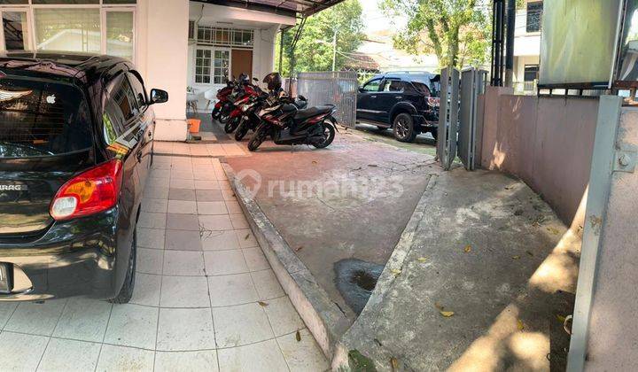Disewakan Rumah Cantik Nyaman Hoek di Sayap Riau  18
