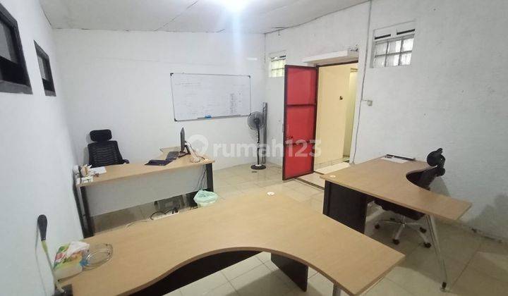 Disewakan Ruko Bersih Terawat Lokasi di Surapati Core 1