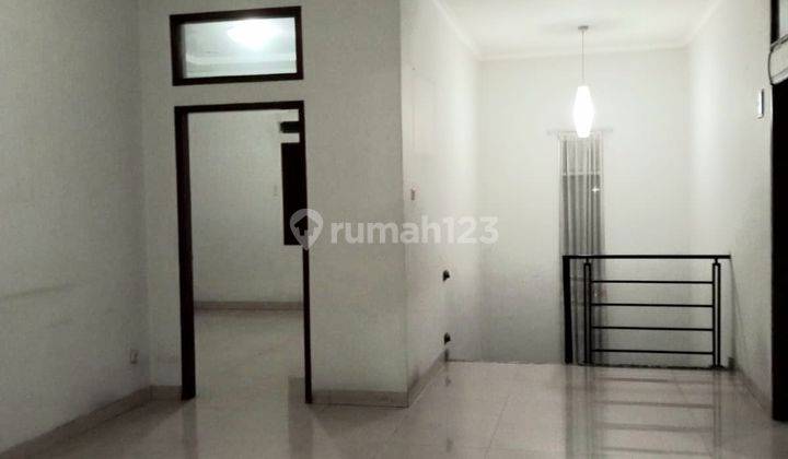 Rumah Siap Huni Luas di Komplek Batununggal  2