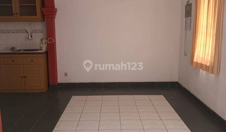 rumah nyaman di area gegerkalong 2 lantai 2
