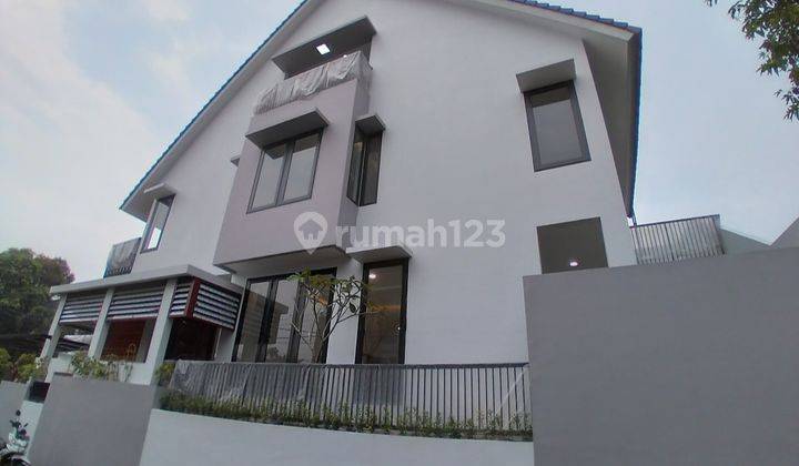 Rumah baru  hoek cakep adam malik ciledug 2