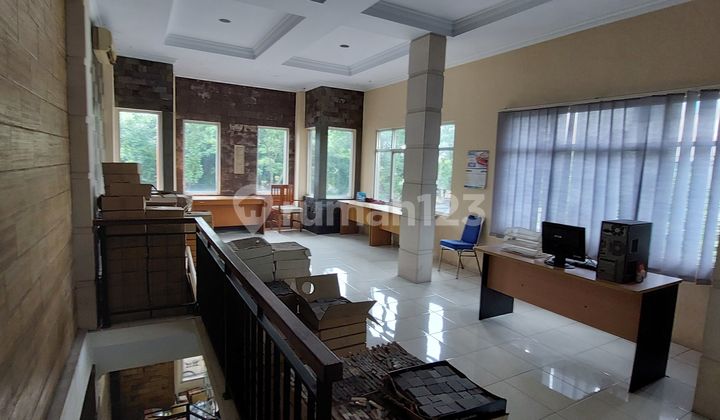 Ruko pojok halaman luas jalan utama Graha raya bintaro