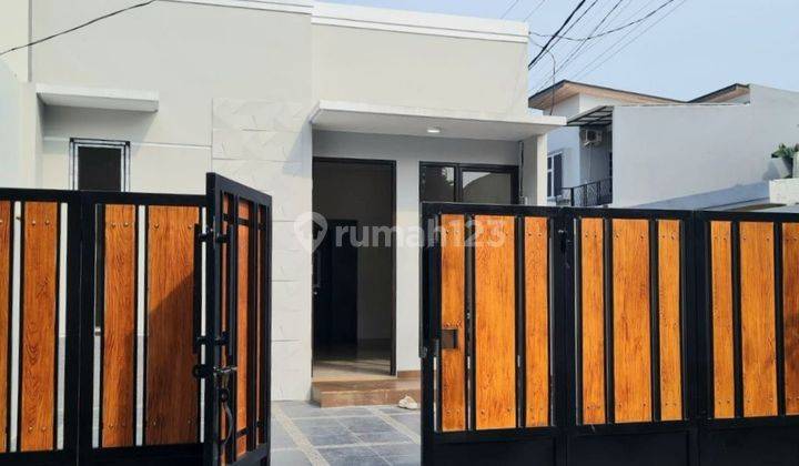 Rumah pojok siap huni dekat graha raya alam sutera 1