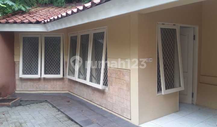 For Rent Small Warehouse In Cluster Sector 9.