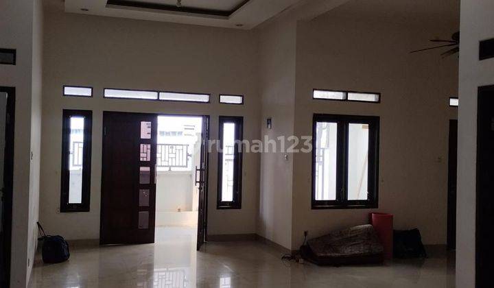 Disewakan Rumah Pojok Dekat Masjid Dan Stasiun Krl Bintaro 1