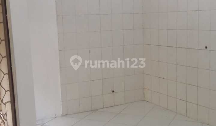 For Rent Small Warehouse In Cluster Sector 9.