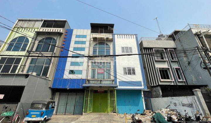 Dijual Cepat Ruko 3,5 Lantai di Pasar Baru Hadap Selatan 1