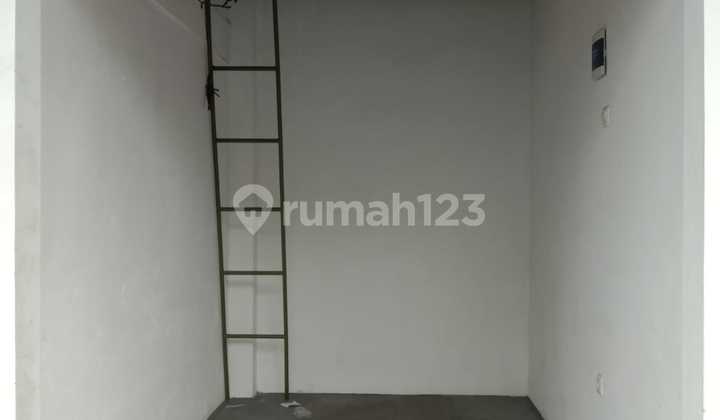 For rent: culinary business space in Jatinegara area. For rent: culinary business space in Jatinegara area.