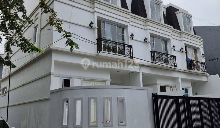 Rumah Bagus Muara Karang 3 Kamar 3 Lantai 6.5x15 1