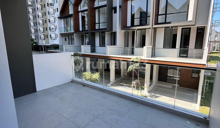 Sewa Rumah Pik2 Osaka Residence 4.5x10 3 Kamar 3 Lantai