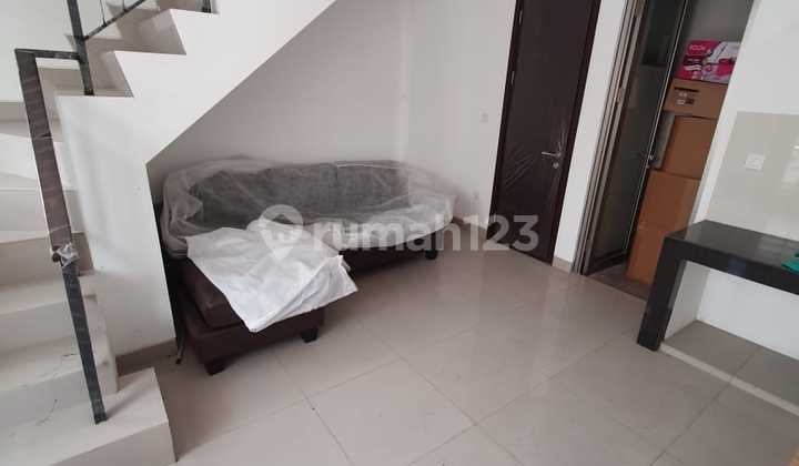 Sewa Cepat Rumah Pik2 4.5x10 3 Lantai Semi Furnish Tahap 2