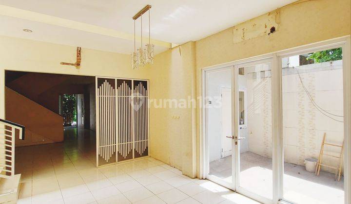 Rumah modern minimalis di dalam komplek di Bintaro Sektor 3 2