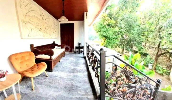 Rumah bagus di Bintaro Sektor 9 lengkap dengan kolam renang 2