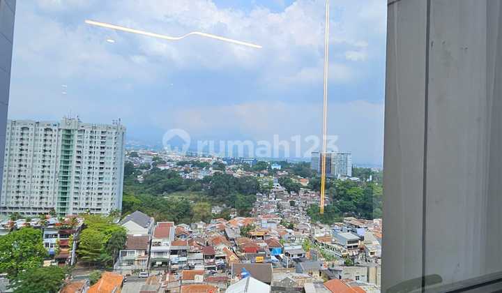 For rent, fully furnished luxury apartment at Hegarmanah Residence Bandung, 3 bedrooms, comfortable living space, ready to occupy, complete facilities. 2