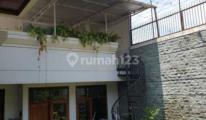 DIJUAL RUMAH ASRI TERAWAT DI SETRA SARI BANDUNG UTARA HUNIAN NYAMAN DAN SIAP HUNI 