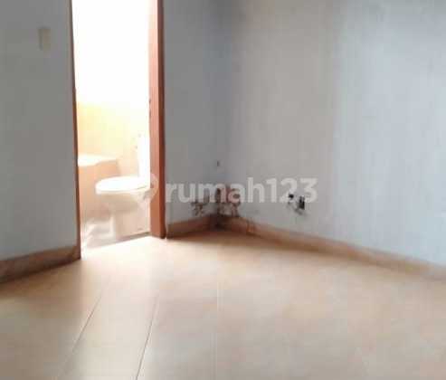 FOR RENT: 3.5-STORY HOUSE IN DOWNTOWN AREA, SOEKARNO HATTA WING (TWIN BUILDING), COMFORTABLE AND READY TO OCCUPY RESIDENCE 2