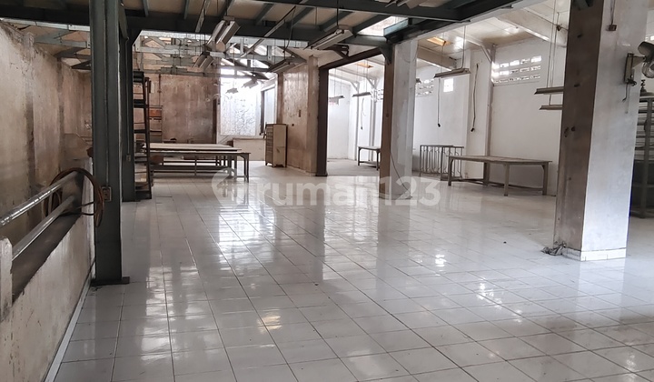 Affordable 3-Storey Warehouse Rental Affordable 3-Storey Warehouse Rental