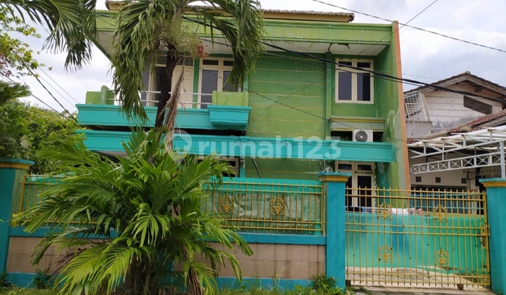 Dijual Cepat Rumah 2 Lantai Hoek Taman Kencana