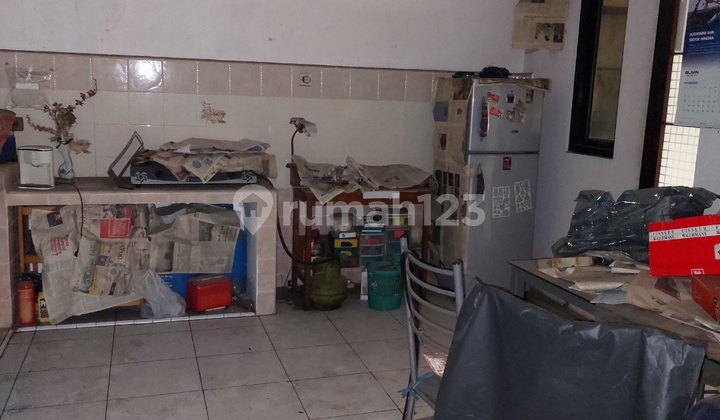 Dijual Cepat Rumah 2 Lantai Jelambar Butuh Minim Renovasi 2