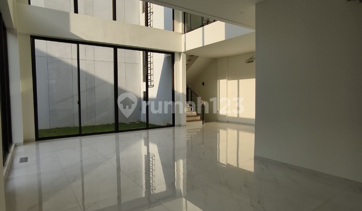 Dijual Rumah Primary, Mewah,minimalis Modern 3 Lantai, Mezzanine, 3 Kamar Tidur, 3 Kamar Mandi, Pemandangan Pantai, Row Jalan 3 Mobil, Free 3 Ac, 2 Waterheater, Kanopi, Smart Door Lock 2