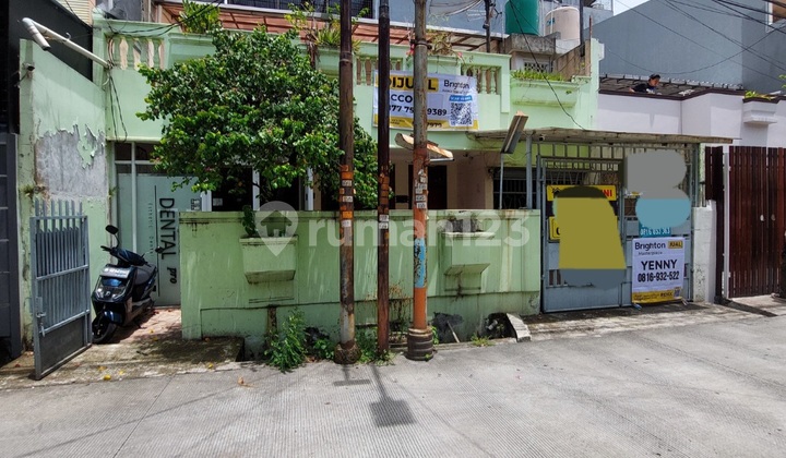 Dijual Cepat Rumah 2 Lantai Jelambar Butuh Minim Renovasi Dijual Cepat Rumah 2 Lantai Jelambar Butuh Minim Renovasi