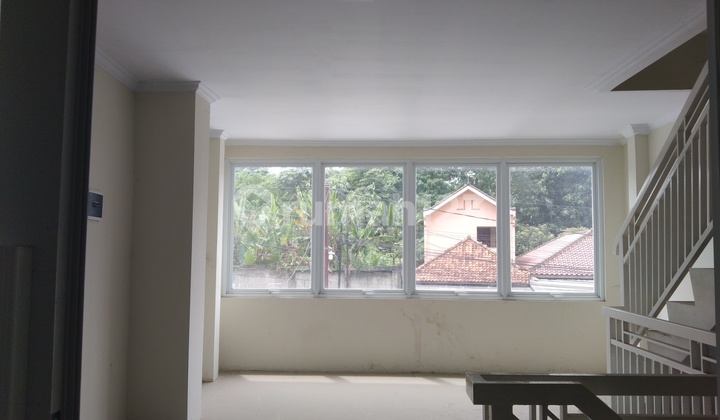 Ruko Siap Huni 3 Lantai Dekat Dengan Jl Raya Bogor 12
