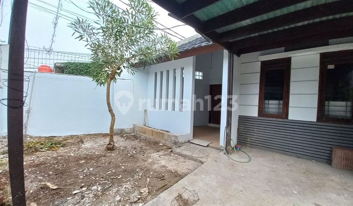 Rumah 2 Kamar Hanya 2 Km Dari Stasiun Jurangmangu 2