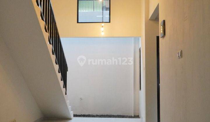 Rumah Baru Renovasi, Hadap Timur, di Taman Permata Bintaro Jaya. 1