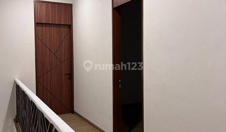 Di jual cepat rumah baru di bandung Utara sayap setra sari Rumah 2 lt 2