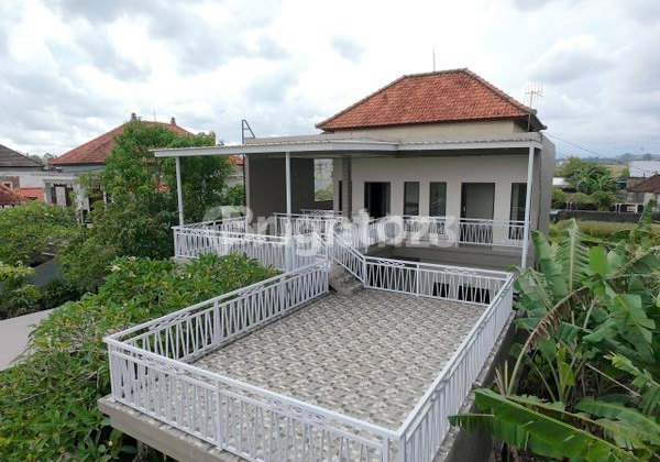 Disewa Rumah Jalan Baraong Cengkok Mengwi Bonus Canopy Disewa Rumah Jalan Baraong Cengkok Mengwi Bonus Canopy