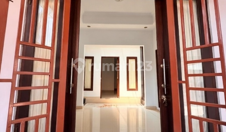 In a 3-Bedroom Rented House on Tukad Balian Street, Renon 2