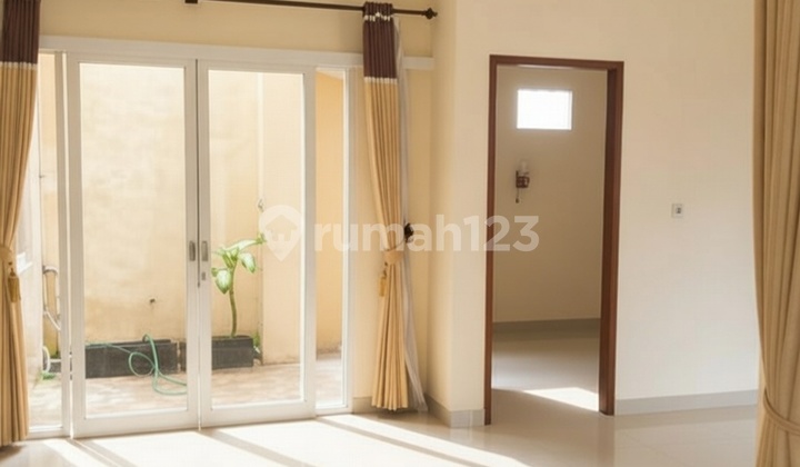 In a Boarding House, 3-Bedroom Cluster House in Pemogan, Denpasar 2