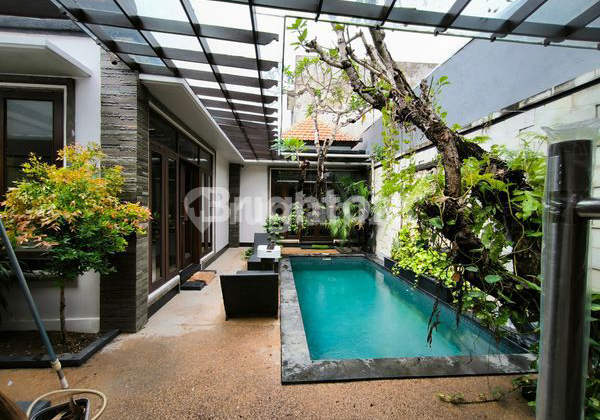 Disewa Villa Jalan Taman Sari Kerobokan Kuta Utara Full Furnished