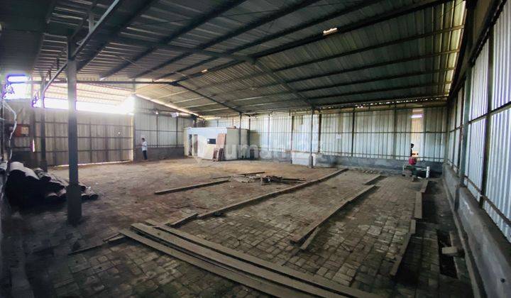Gudang di Area Pergudangan Cargo Denpasar 1