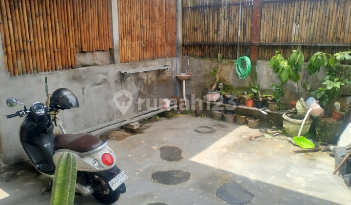 Dikontrakan Rumah Strategis 2 Kamar Tidur Jl Raya Kerobokan Badung Dikontrakan Rumah Strategis 2 Kamar Tidur Jl Raya Kerobokan Badung