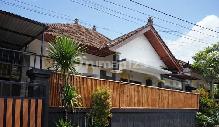 Dikontrakan Rumah Full Furnished 3 Kamar Tidur Garasi 2 Mobil Tibubeneng Dikontrakan Rumah Full Furnished 3 Kamar Tidur Garasi 2 Mobil Tibubeneng