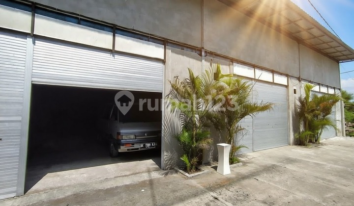 Rented Warehouse on Jalan Nakula, West Denpasar Ready to Occupy Rented Warehouse on Jalan Nakula, West Denpasar Ready to Occupy