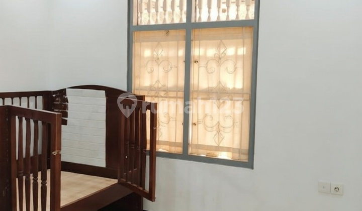 At the Rental House with 5 Rooms on Jalan Tukad Pancoran Panjer 2