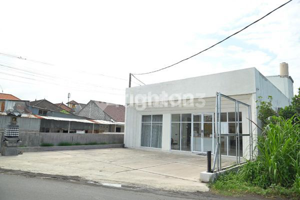 For Rent Shop House on Tukad Balian Street, South Denpasar, Take Over