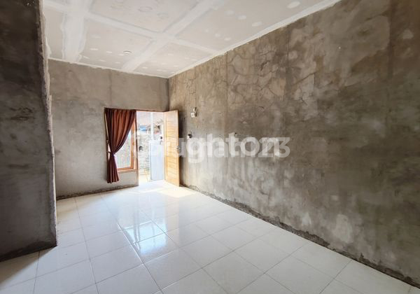 For Sale, Ready-to-Occupy House on Jalan Raya Celuk Sukawati 2