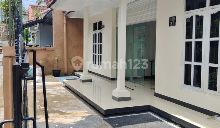 In a 5-Bedroom Rented House on Jalan Tukad Pancoran Panjer