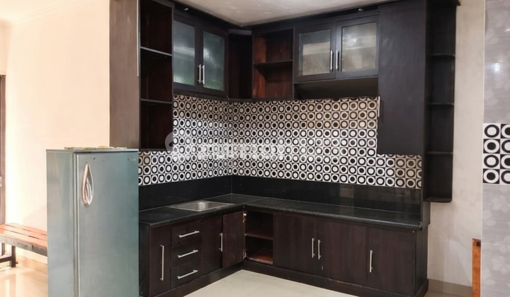 Di Kontrakan Rumah 4 Kamar di Panjer Denpasar 2