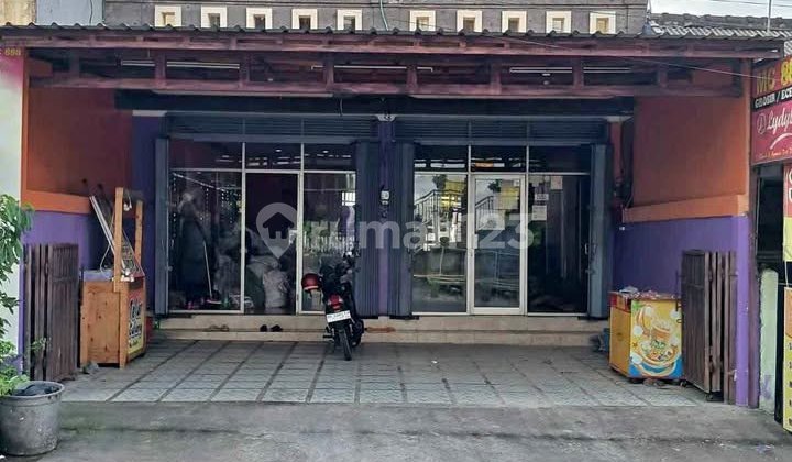 For Rent/Sale 2-Bedroom Shophouse in Dalung, North Kuta Dense Area For Rent/Sale 2-Bedroom Shophouse in Dalung, North Kuta Dense Area